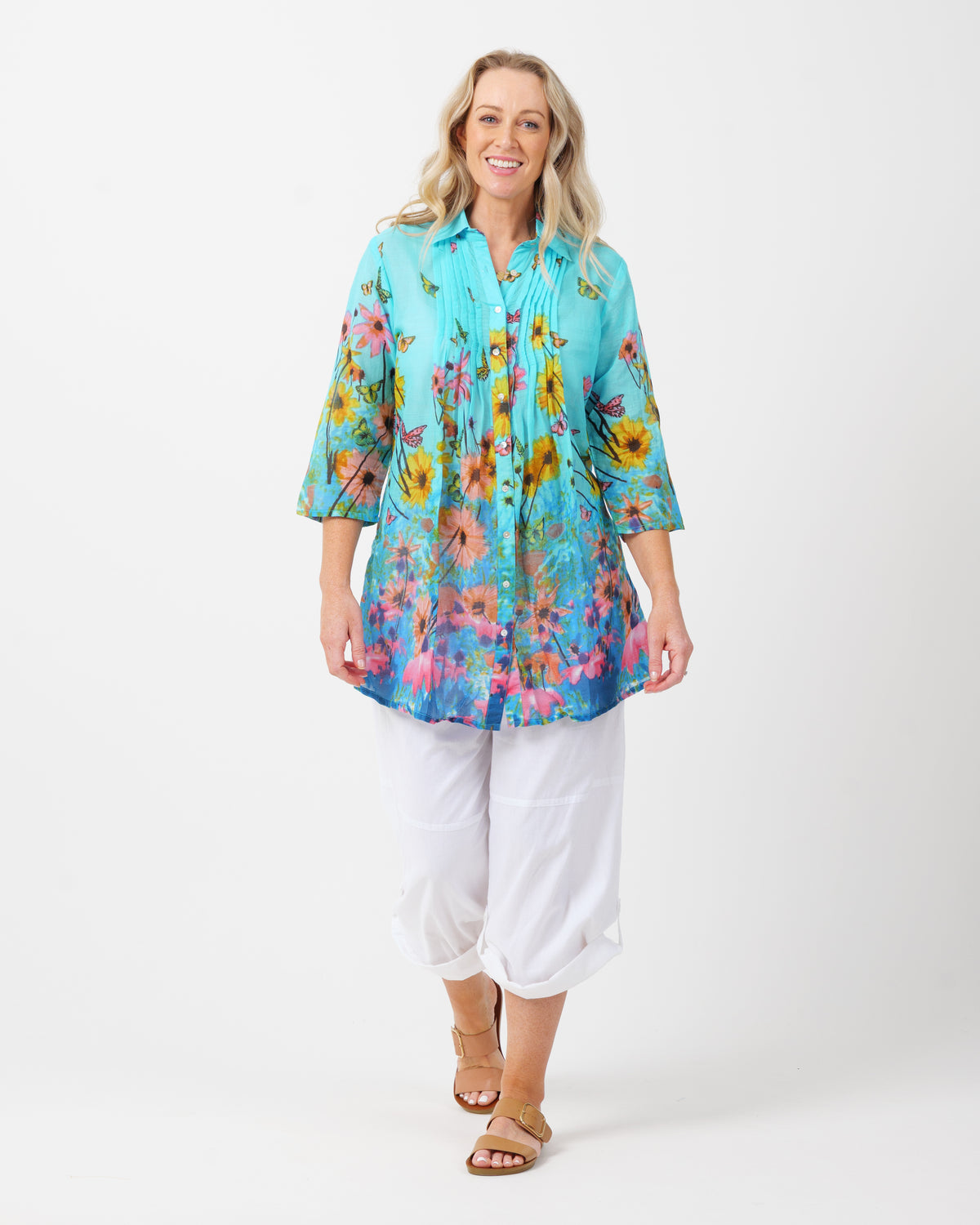 Collared pleated long shirt in sky blue garden