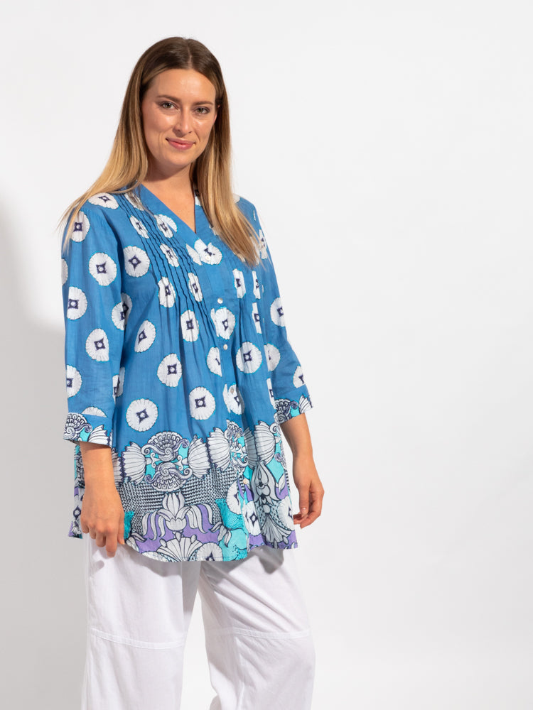 Palm Cove Top in Cornflower Lotus