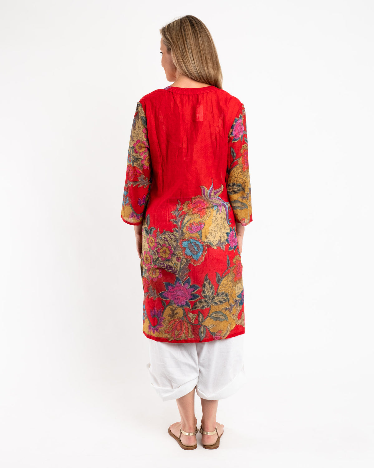 Embroidered Knee-length Kurta in Red Floral